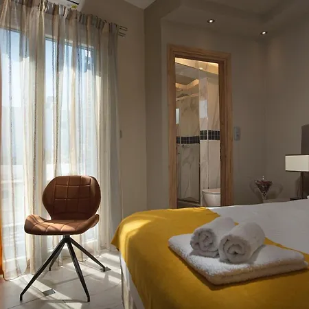 Angelica'S Deluxe Rooms In Adamas Exterior photo