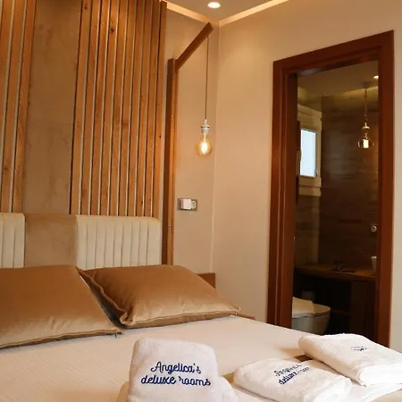 Angelica'S Deluxe Rooms In Adamas Exterior photo